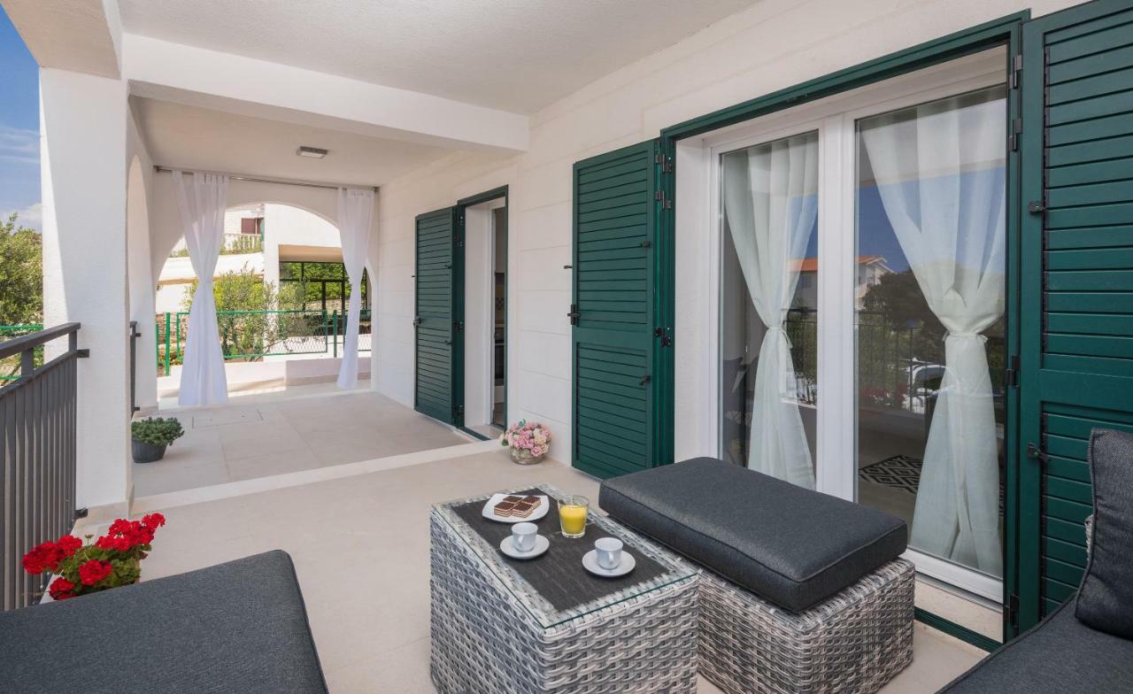 Villa Basic Sevid ภายนอก รูปภาพ