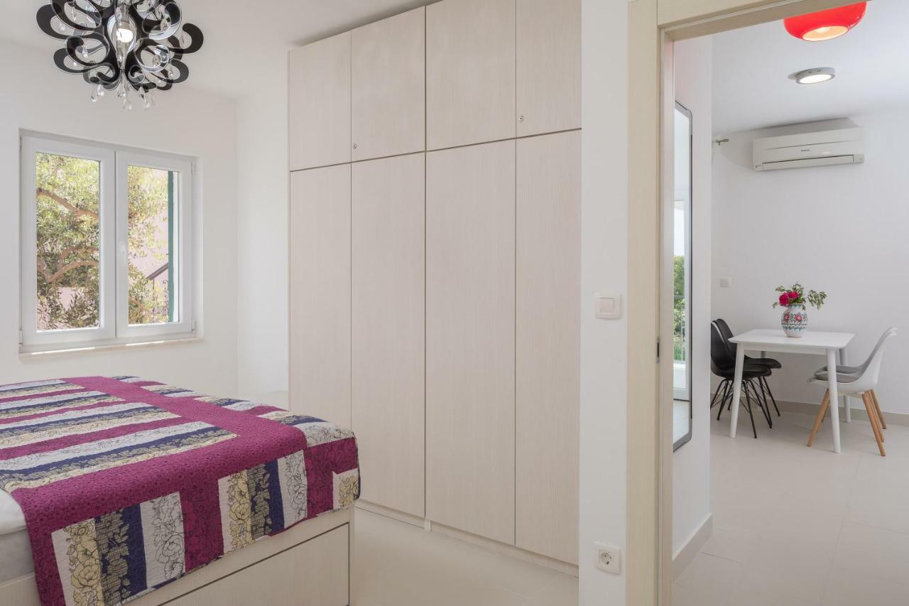 Villa Basic Sevid ภายนอก รูปภาพ
