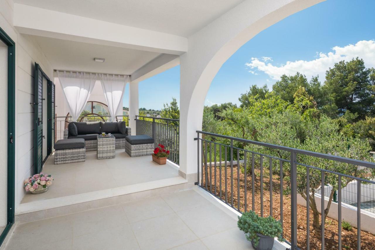 Villa Basic Sevid ภายนอก รูปภาพ