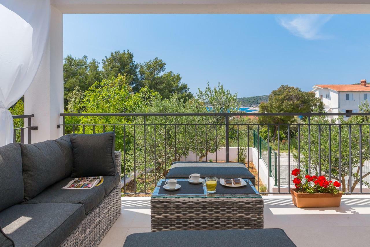 Villa Basic Sevid ภายนอก รูปภาพ